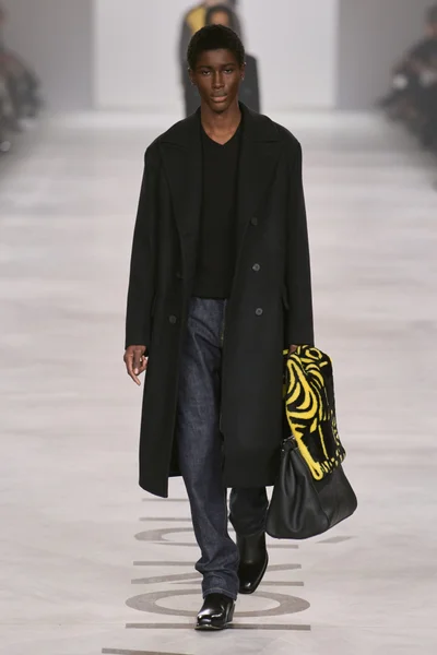 Look 26